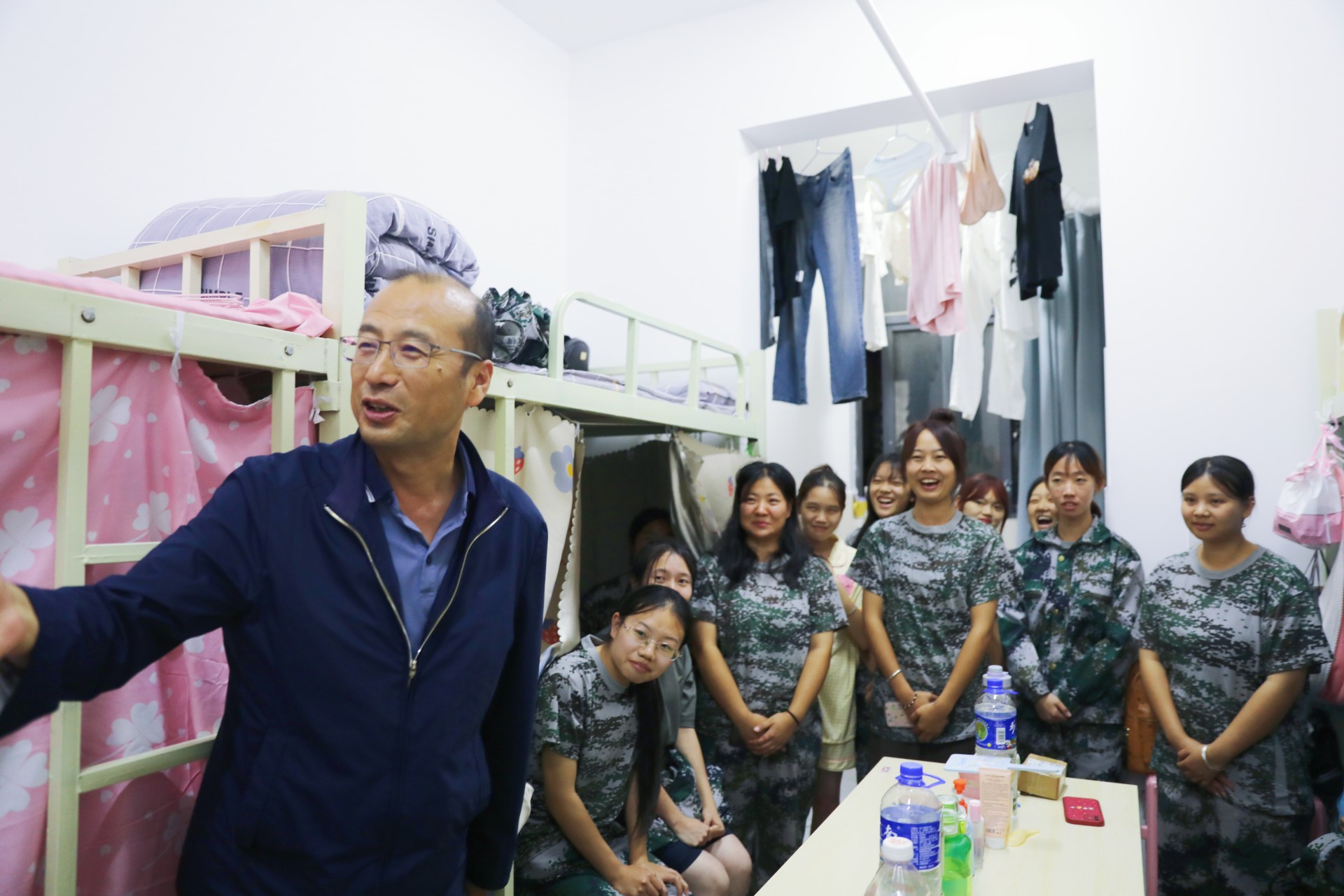 【云商新闻】jinnianhui今年会“零距离”推进新生入学教育工作