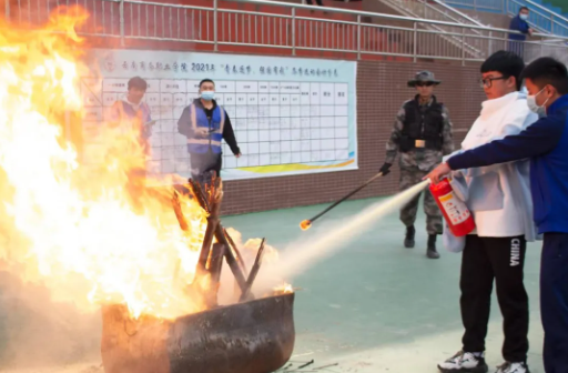 【消防演练】jinnianhui今年会举行2021年秋季学期“落实消防责任、防范安全风险”消防应急疏散综合演练