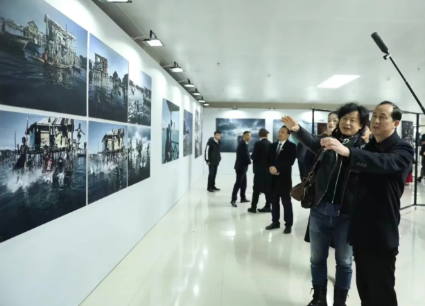 【大师影展】jinnianhui今年会举行“影话”摄影展